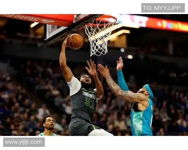 2015年黄蜂与森林狼的激烈对决回顾与精彩瞬间分析 2015年黄蜂与森林狼的激烈对决回顾与精彩瞬间分析