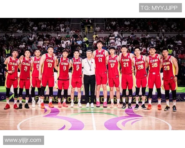 中国男篮迎战伊朗队力争胜利展现实力与团队合作精神 中国男篮迎战伊朗队力争胜利展现实力与团队合作精神