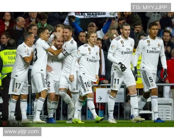 传奇对决再现足球魅力vs皇马元老队的荣耀与激情之战 传奇对决再现足球魅力vs皇马元老队的荣耀与激情之战