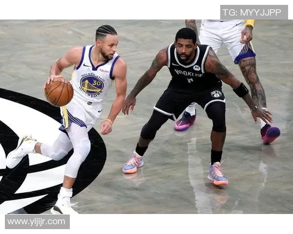 勇士与雄鹿圣诞大战精彩对决展现篮球魅力与团队精神的巅峰时刻 勇士与雄鹿圣诞大战精彩对决展现篮球魅力与团队精神的巅峰时刻