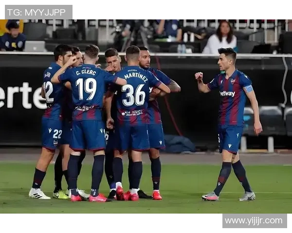 巴利亚多德与埃尔切激战正酣谁能在西甲赛场上笑到最后