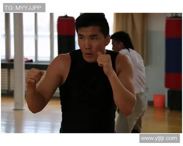 张立鹏与洪永基巅峰对决谁将成为拳坛新星的领军人物